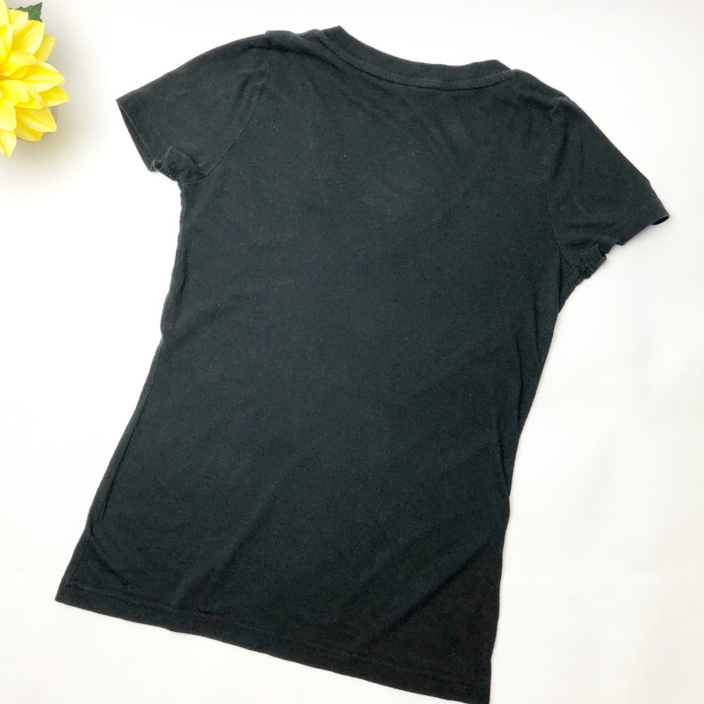 Mossimo T-Shirt - Picture 2 of 4